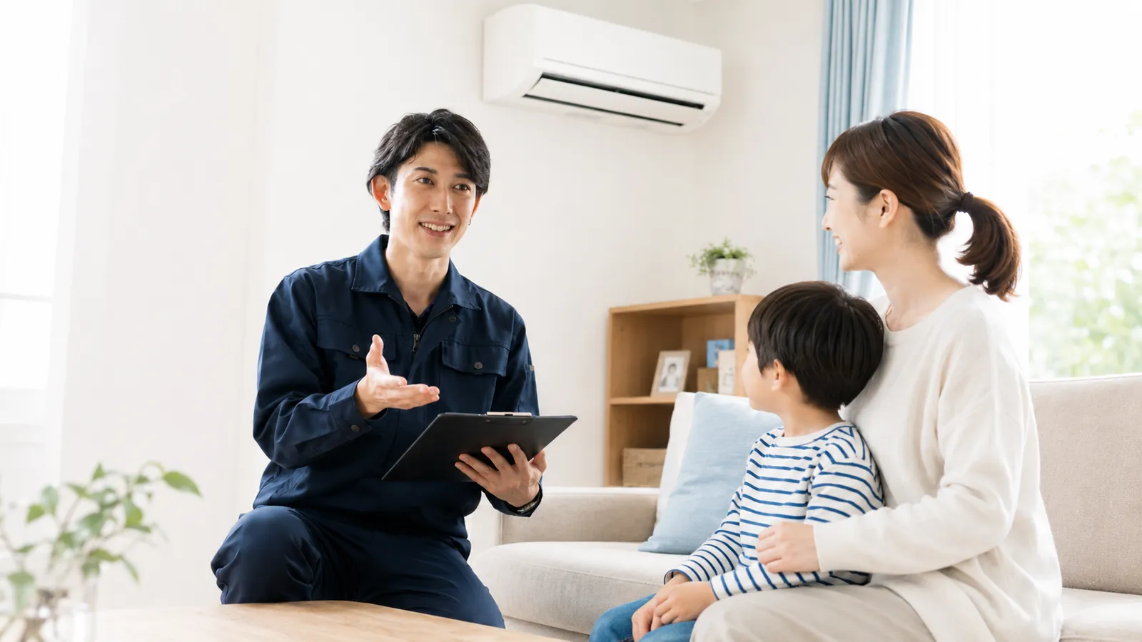 子育て家庭の相談に対応するClear Linkの草場優